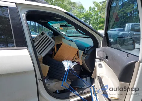 2011 Ford Explorer из США, поврежденный, VIN 1FMHK8B88BGA64145